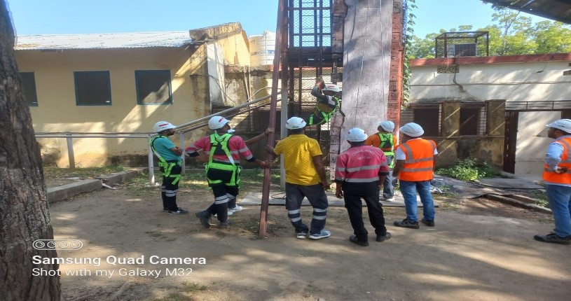 On-Site Height Rescue Drill at the ICAT Safety Excellence Centre